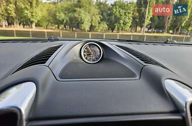 Позашляховик / Кросовер Porsche Cayenne 2013 в 