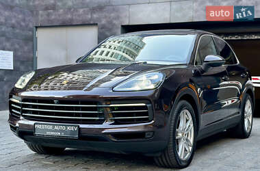 Внедорожник / Кроссовер Porsche Cayenne 2018 в 