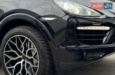 Внедорожник / Кроссовер Porsche Cayenne 2011 в 