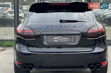 Внедорожник / Кроссовер Porsche Cayenne 2011 в 