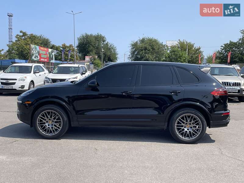 Позашляховик / Кросовер Porsche Cayenne 2016 в Дніпрі