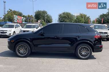 Позашляховик / Кросовер Porsche Cayenne 2016 в 