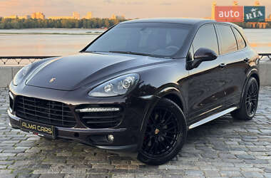 Внедорожник / Кроссовер Porsche Cayenne 2014 в 