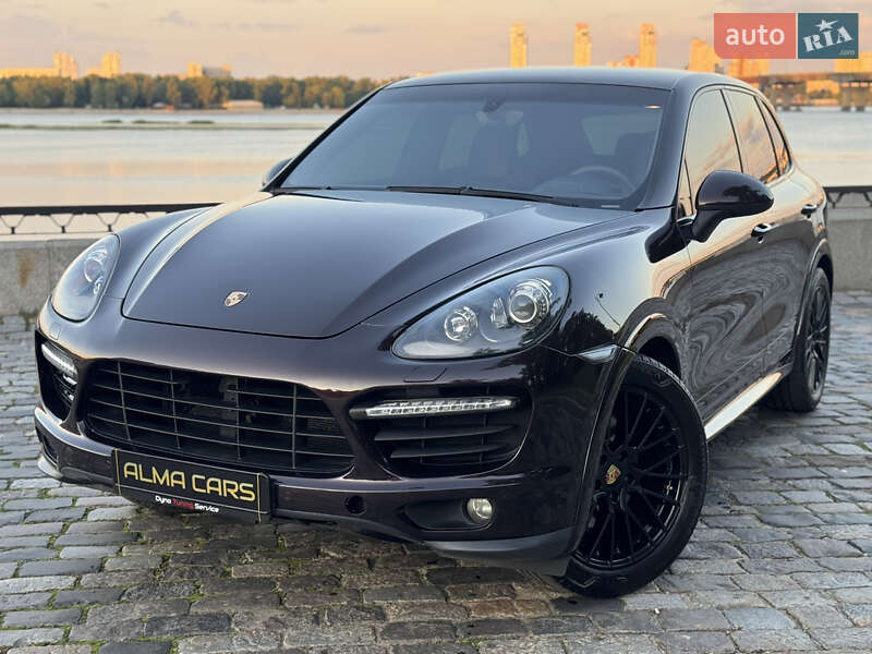 Внедорожник / Кроссовер Porsche Cayenne 2014 в Львове