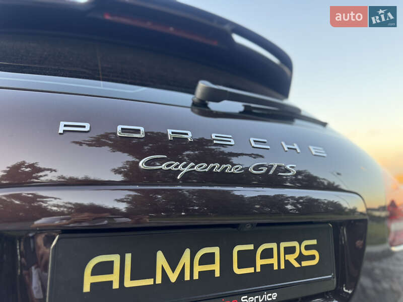 Внедорожник / Кроссовер Porsche Cayenne 2014 в Львове