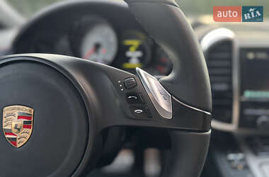 Внедорожник / Кроссовер Porsche Cayenne 2014 в 