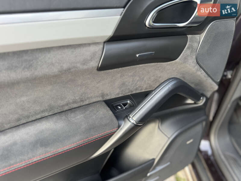 Внедорожник / Кроссовер Porsche Cayenne 2014 в Львове
