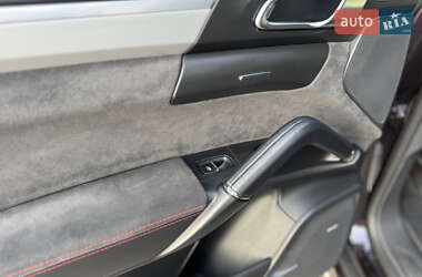 Внедорожник / Кроссовер Porsche Cayenne 2014 в 