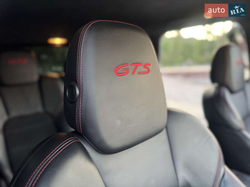 Внедорожник / Кроссовер Porsche Cayenne 2014 в Львове