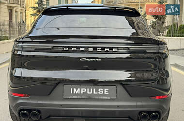 Внедорожник / Кроссовер Porsche Cayenne 2023 в 