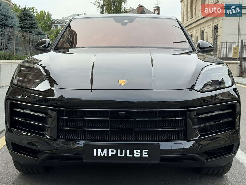 Внедорожник / Кроссовер Porsche Cayenne 2023 в 