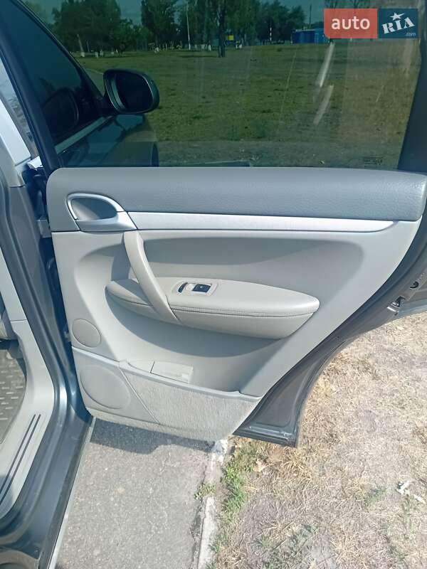 Внедорожник / Кроссовер Porsche Cayenne 2006 в Каменском