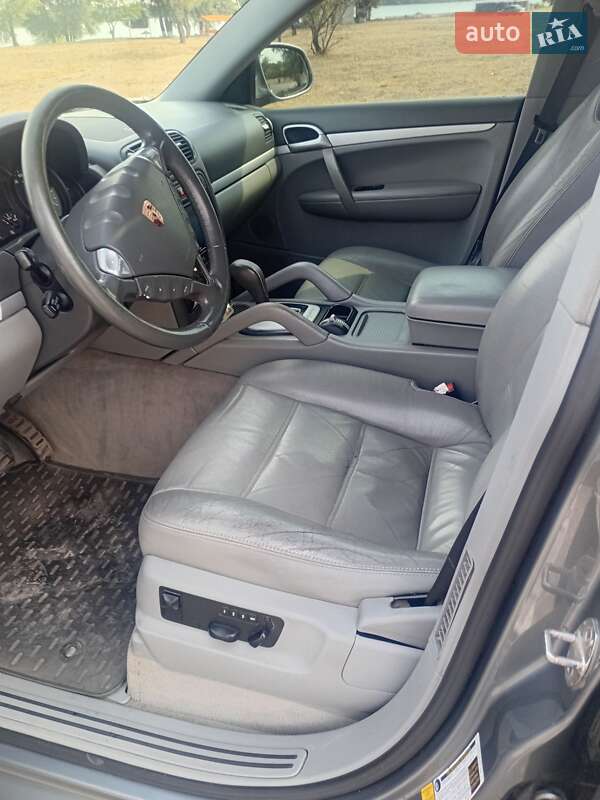 Внедорожник / Кроссовер Porsche Cayenne 2006 в Каменском
