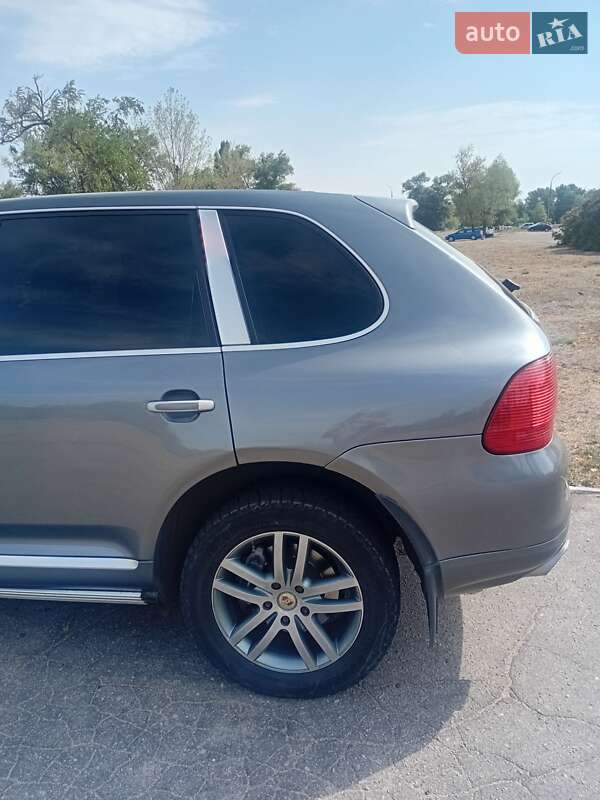 Внедорожник / Кроссовер Porsche Cayenne 2006 в Каменском