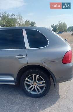 Внедорожник / Кроссовер Porsche Cayenne 2006 в 