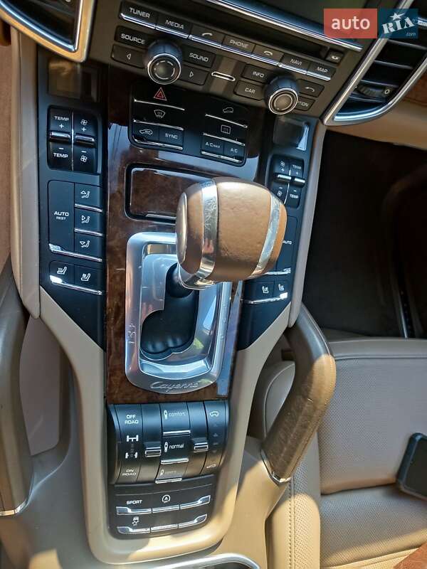Внедорожник / Кроссовер Porsche Cayenne 2013 в Фастове