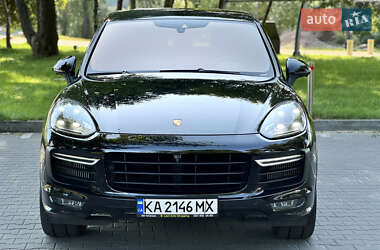 Внедорожник / Кроссовер Porsche Cayenne 2017 в 