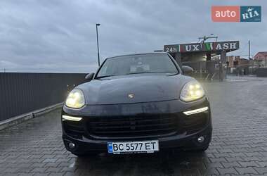 Внедорожник / Кроссовер Porsche Cayenne 2015 в Львове
