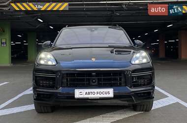 Внедорожник / Кроссовер Porsche Cayenne 2020 в 