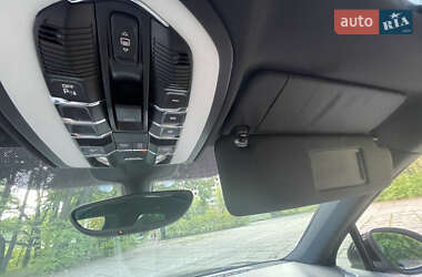 Внедорожник / Кроссовер Porsche Cayenne 2014 в 