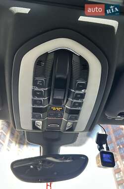 Внедорожник / Кроссовер Porsche Cayenne 2013 в 