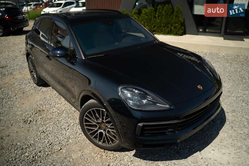 Внедорожник / Кроссовер Porsche Cayenne 2019 в Черновцах