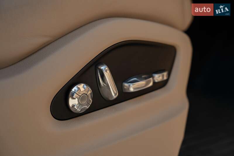 Внедорожник / Кроссовер Porsche Cayenne 2019 в Черновцах