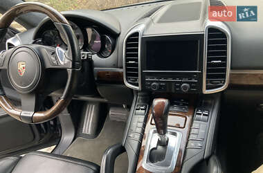 Внедорожник / Кроссовер Porsche Cayenne 2010 в 