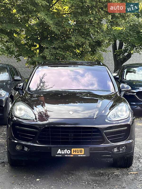 Позашляховик / Кросовер Porsche Cayenne 2011 в Харкові