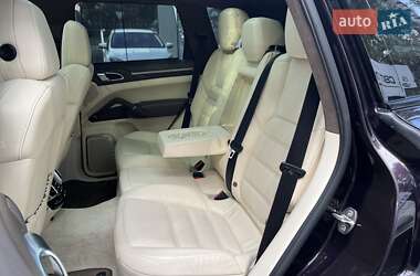 Внедорожник / Кроссовер Porsche Cayenne 2011 в 