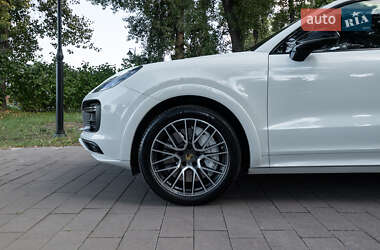 Позашляховик / Кросовер Porsche Cayenne 2018 в Києві