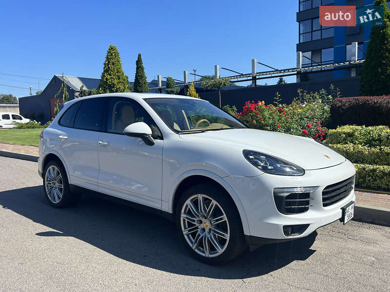 Внедорожник / Кроссовер Porsche Cayenne 2016 в Днепре