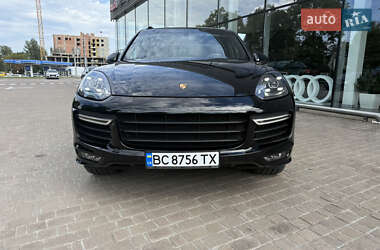 Внедорожник / Кроссовер Porsche Cayenne 2014 в 
