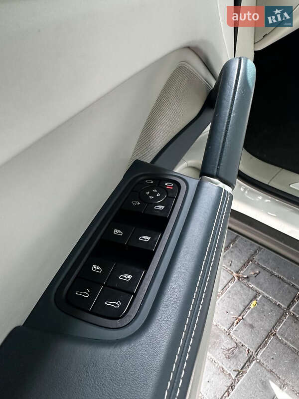 Позашляховик / Кросовер Porsche Cayenne 2019 в Львові