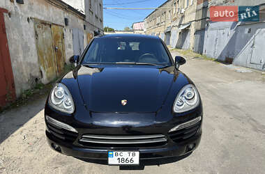 Внедорожник / Кроссовер Porsche Cayenne 2014 в 