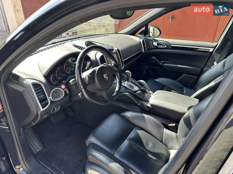 Внедорожник / Кроссовер Porsche Cayenne 2014 в Львове