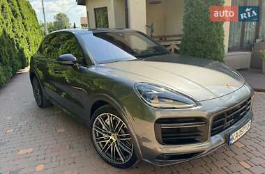 Внедорожник / Кроссовер Porsche Cayenne 2019 в 