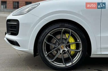Внедорожник / Кроссовер Porsche Cayenne 2019 в 