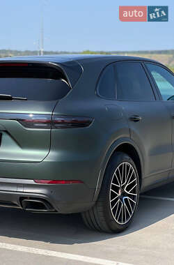 Внедорожник / Кроссовер Porsche Cayenne 2019 в 