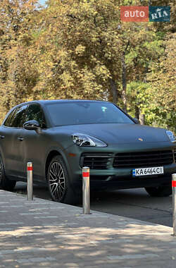 Внедорожник / Кроссовер Porsche Cayenne 2019 в Киеве