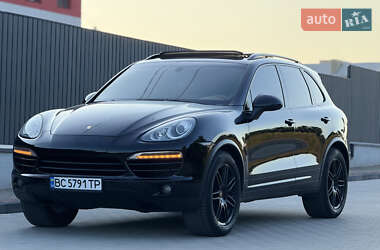 Внедорожник / Кроссовер Porsche Cayenne 2012 в 