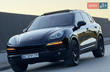 Внедорожник / Кроссовер Porsche Cayenne 2012 в 