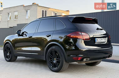 Внедорожник / Кроссовер Porsche Cayenne 2012 в 