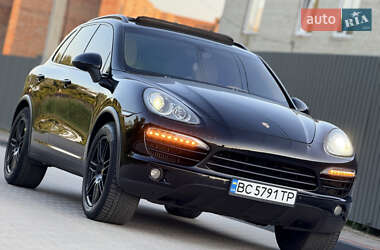 Внедорожник / Кроссовер Porsche Cayenne 2012 в 
