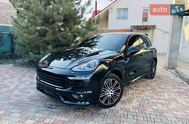 Внедорожник / Кроссовер Porsche Cayenne 2015 в Николаеве