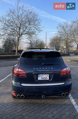 Внедорожник / Кроссовер Porsche Cayenne 2010 в 