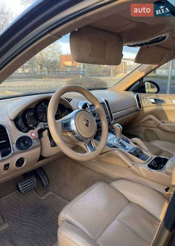 Внедорожник / Кроссовер Porsche Cayenne 2010 в Трускавце