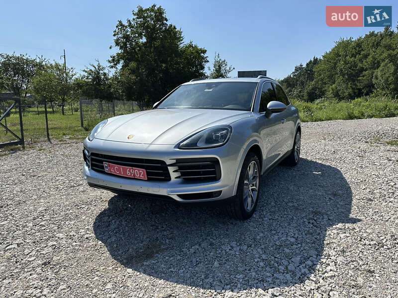 Внедорожник / Кроссовер Porsche Cayenne 2019 в 