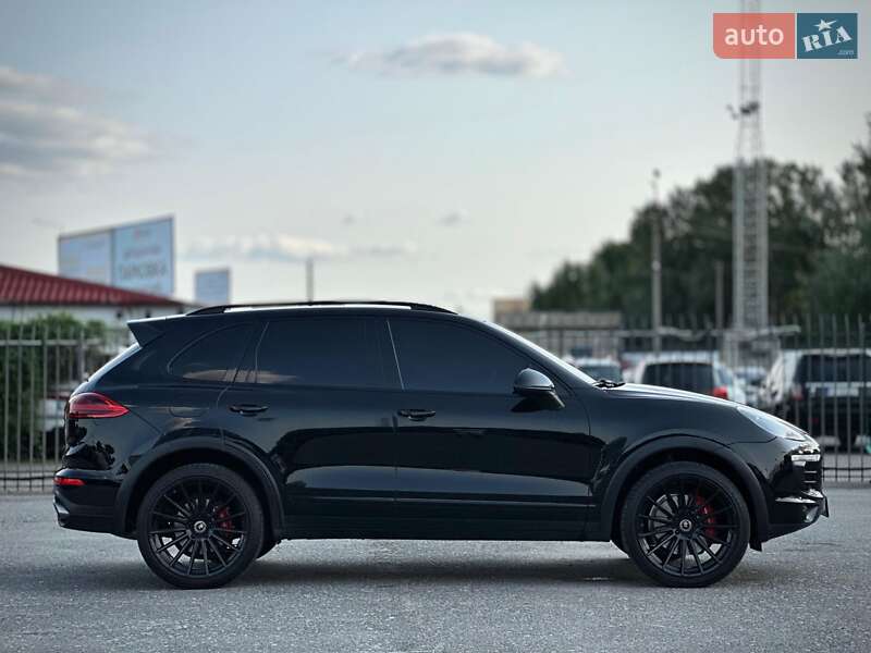 Позашляховик / Кросовер Porsche Cayenne 2017 в Києві