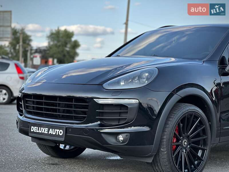 Позашляховик / Кросовер Porsche Cayenne 2017 в Києві